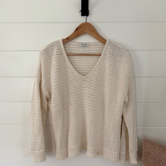 Madewell Sweaters - ✔️SOLD Madewell Loose Knit V-Neck